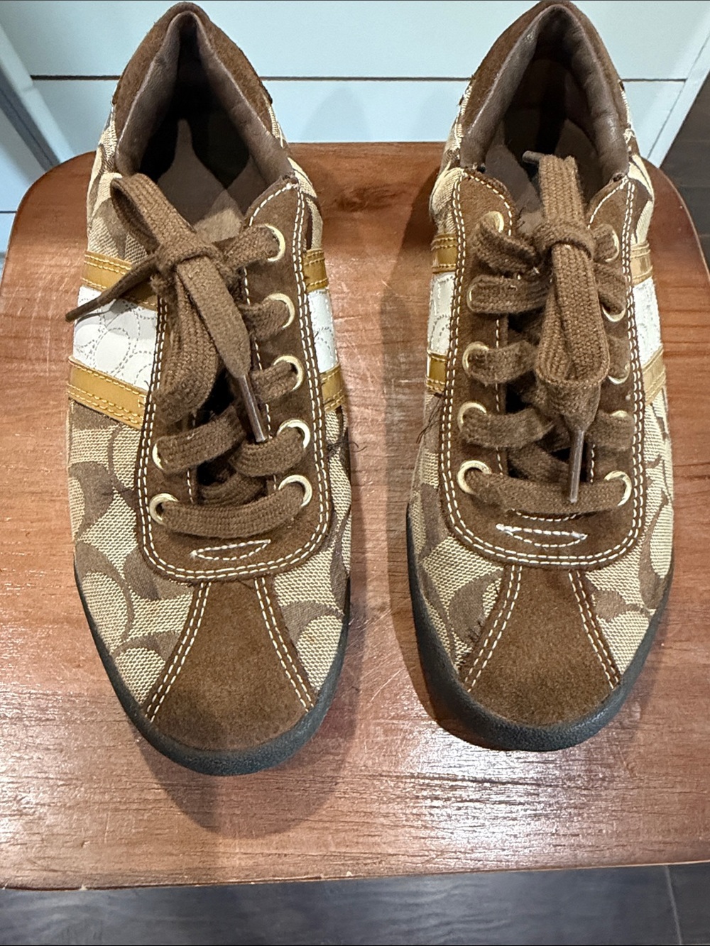 Coach womens Brown Signature Logo Lace-Up Sneakers
